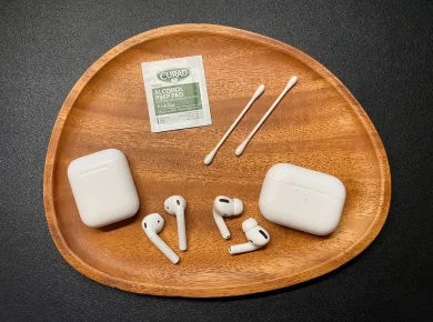 how to clean airpods